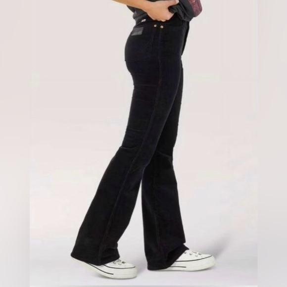 NWT Wrangler x FP Westward 626 High Rise Boot Corduroy Flare Pants Black 33/30 - Picture 4 of 15